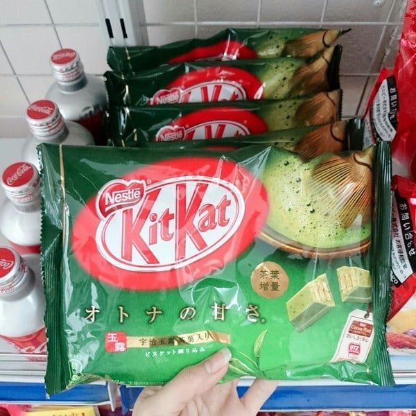 0b_c3_a1nh_20kitkat_20tr_c3_a0_20xanh_20x_c3_a1ch_20tay_20nh_e1_ba_adt_grande