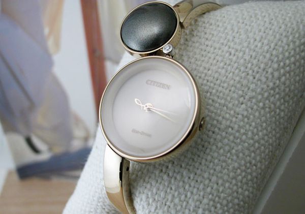 Đồng hồ cao cấp CItizen L Eco-Drive Ambiluna