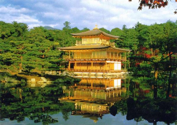 chua_vang___van_canh_noi_tieng_nhat_kyoto_fa309695055a42f3a58ff25c9315466a_grande cảnh đẹp nhật