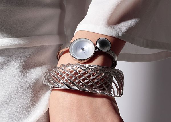 Đồng hồ cao cấp CItizen L Eco-Drive Ambiluna