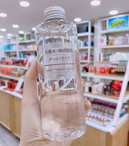 nuoc_hoa_hong_muji_nhat_ban_b7c6f96306c64d18a9f9493cca129283_grande Nước hoa hồng Muji Light Toning Water