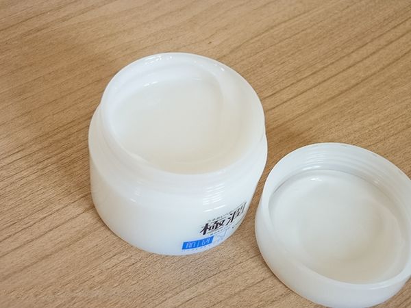 Review kem dưỡng ẩm Hada Labo của Nhật