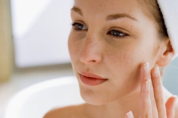 Kem trị nám chuyên sâu SK II Whitening Source Derm Brightener