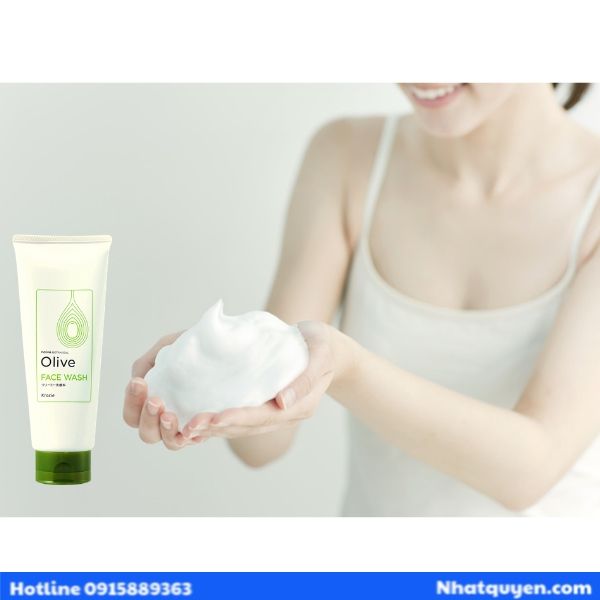 Sữa rửa mặt Nave Botanical Oliu