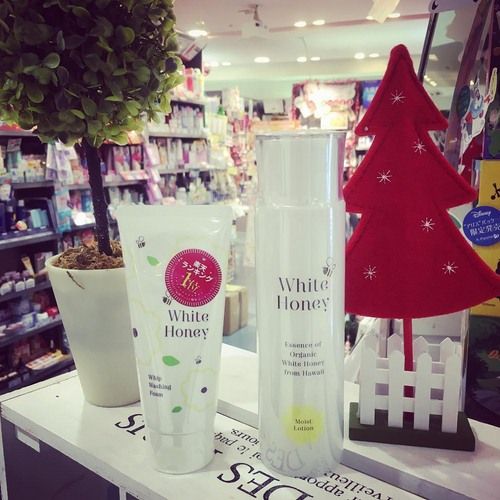 white_honey_beeee_grande-1 Nước hoa hồng Organic Nhật Bản White honey Moist Lotion