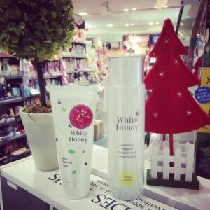 Nước hoa hồng Organic Nhật Bản White honey Moist Lotion