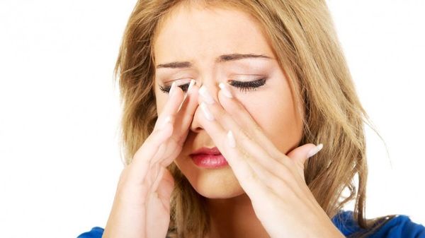 Xịt mũi chữa viêm xoang hiệu quả Nazal Nhật Bản