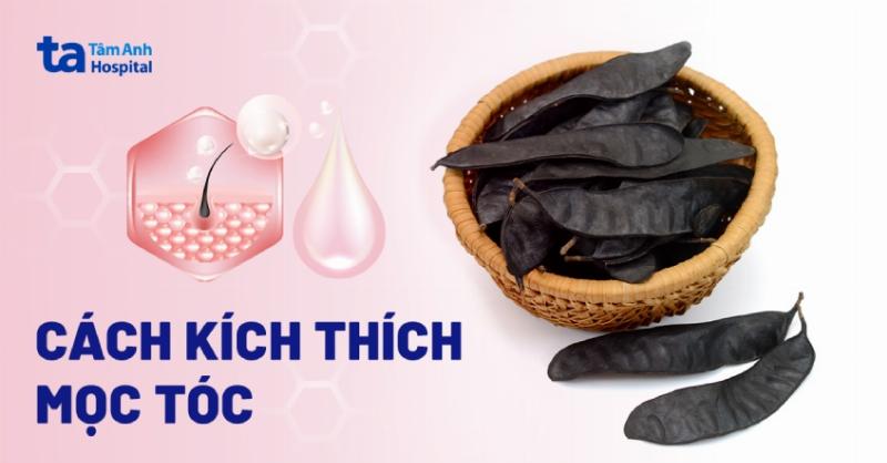 Người phụ nữ mát xa da đầu với dầu gội trị rụng tóc