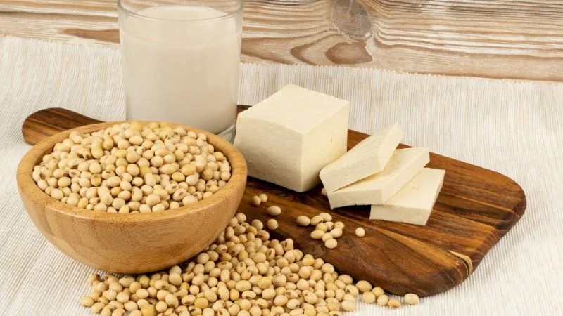 Ly sữa đậu nành tươi ngon, được biết đến với khả năng hỗ trợ tăng vòng 1