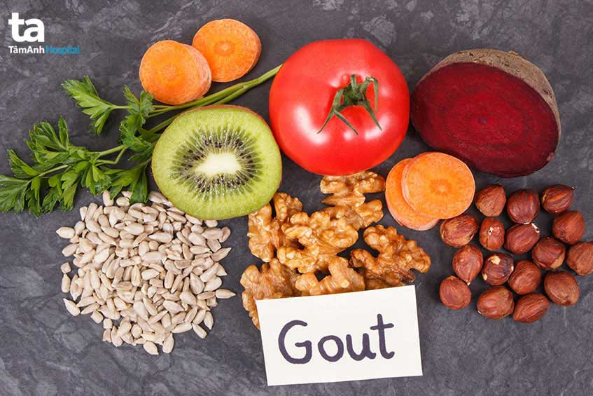 Trái cây tươi, đặc biệt cherry và cam, cung cấp vitamin và giúp giảm axit uric cho người bị gút