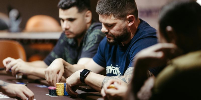Giải thích thuật ngữ: Poker Face nghĩa là gì?